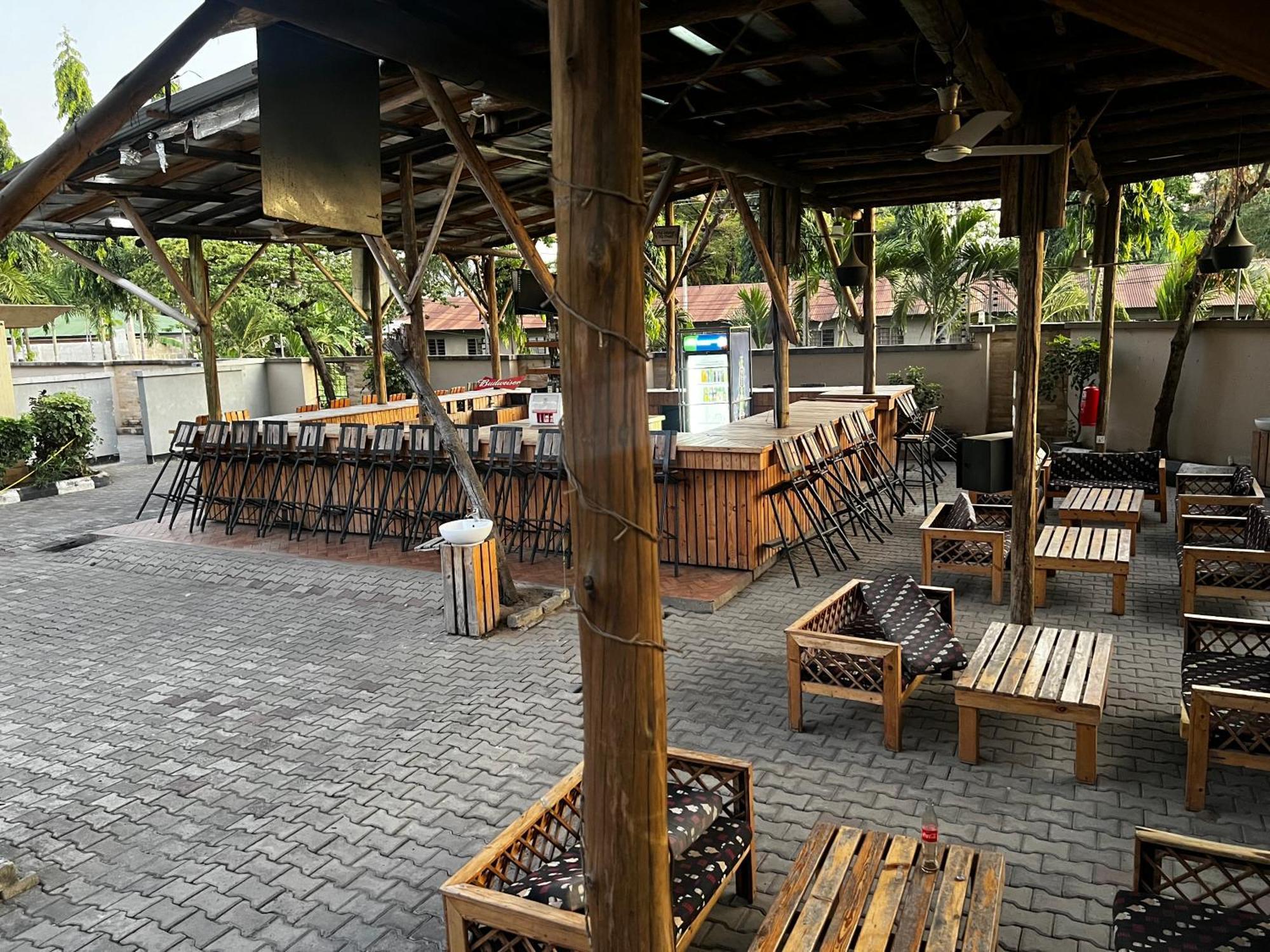 K27 Premier Backpackers Hostel Dar es Salaam Exterior photo