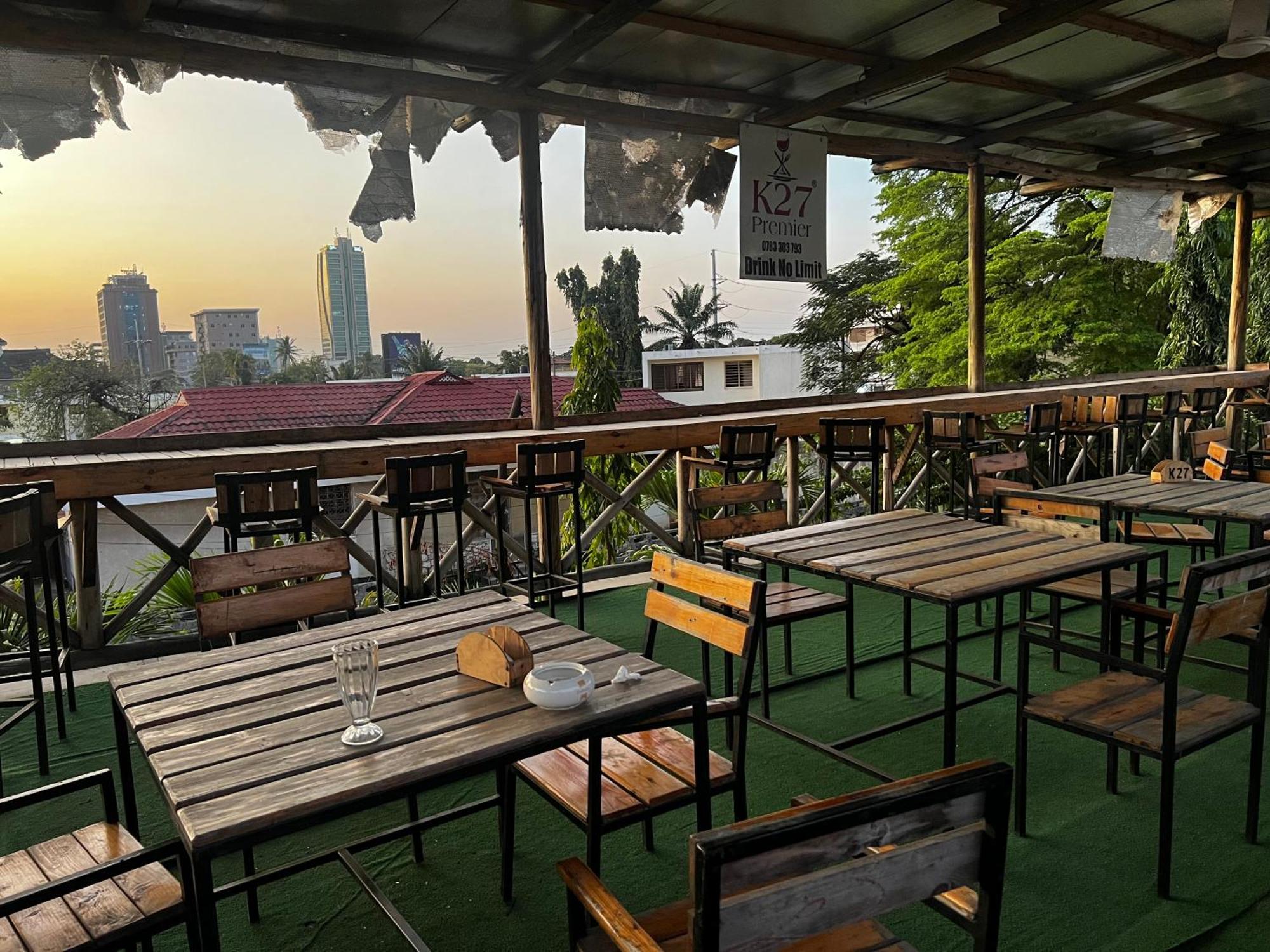 K27 Premier Backpackers Hostel Dar es Salaam Exterior photo