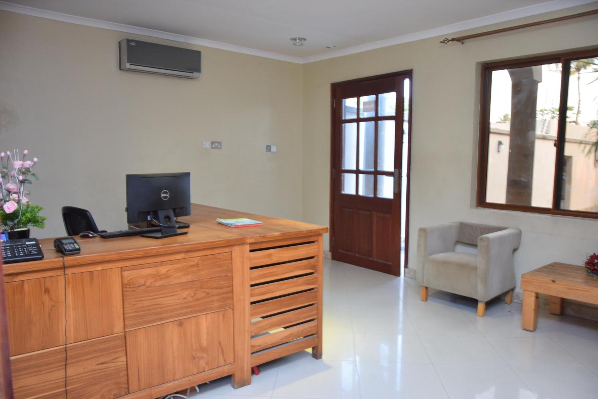 K27 Premier Backpackers Hostel Dar es Salaam Exterior photo