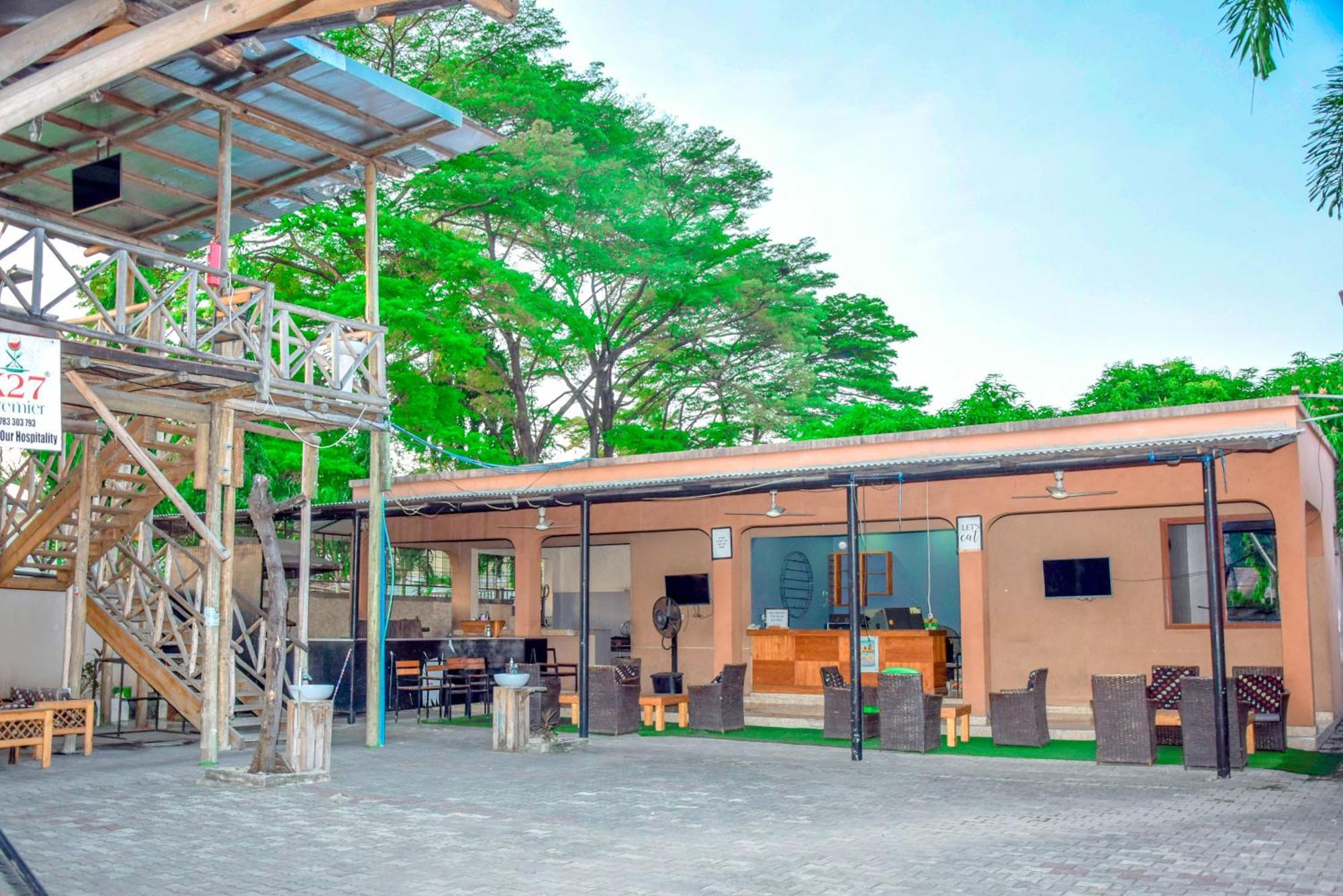 K27 Premier Backpackers Hostel Dar es Salaam Exterior photo